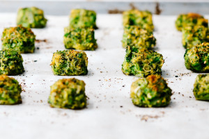 broccoli cheddar tots recipe - www.iamafoodblog.com