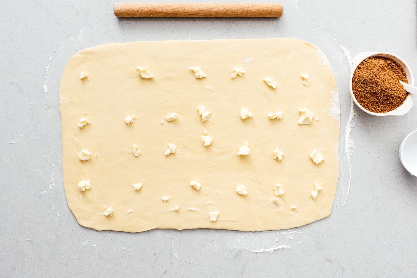 making cinnamon rolls | www.iamafoodblog.com