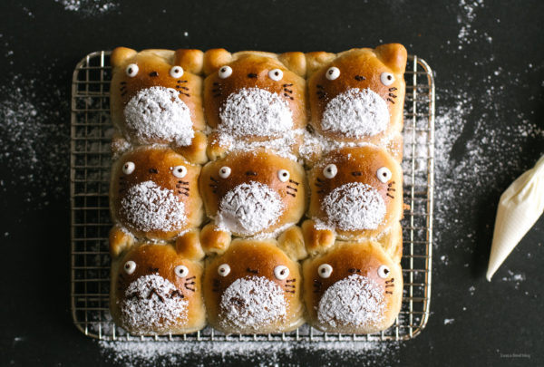 Totoro Pull-Apart Buns - www.iamafoodblog.com