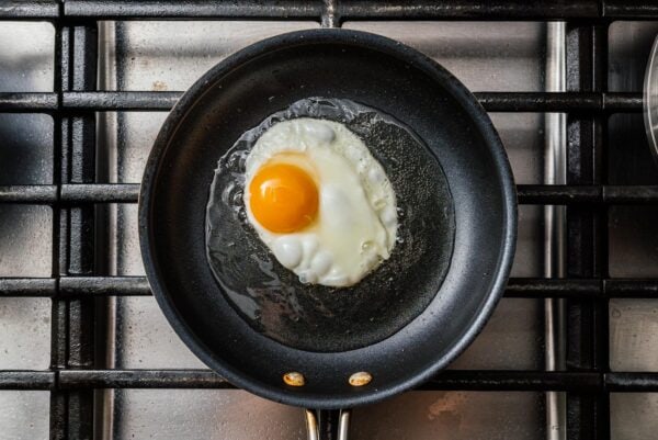 sunny side up eggs | www.iamafoodblog.com