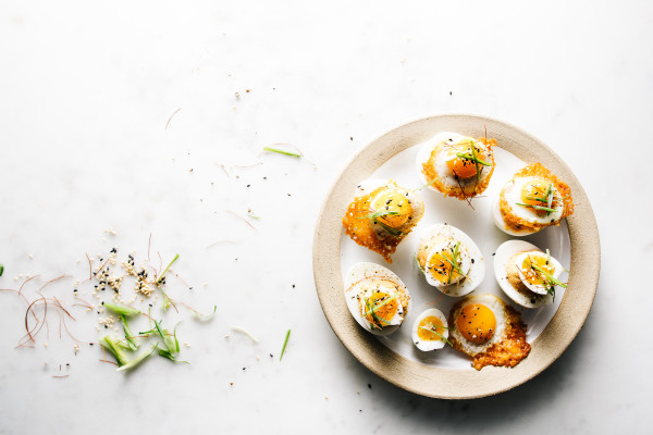 spicy korean deviled eggs - www.iamafoodblog.com