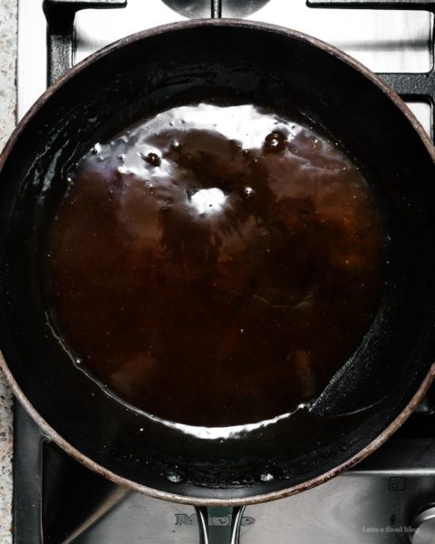 Oven baked orange turkey: Just like orange chicken, but orange turkey. Thanksgiving-ify your favorite take out by subbing chicken with turkey for a super hands-off and easy festive weeknight dinner. #orangechicken #orangeturkey #turkey #thanksgiving #thanksgivingideas #recipes #dinner #weeknight #easy