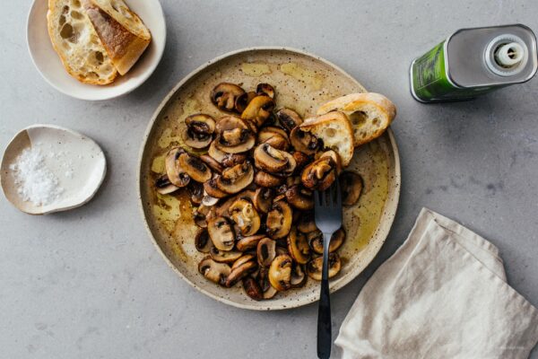 Perfectly Pan-Seared Garlicky Mushrooms | www.iamafoodblog.com