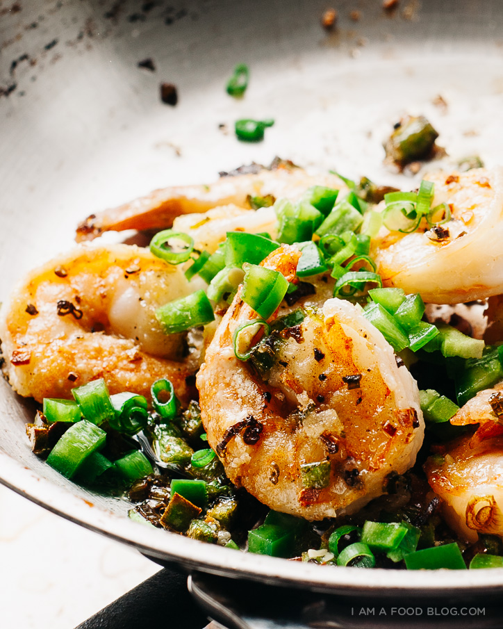 spicy salt and pepper shrimp recipe - www.iamafoodblog.com
