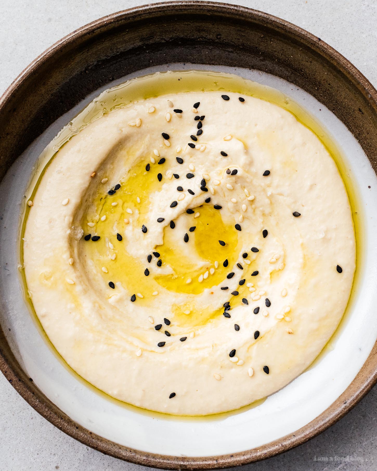 Super Easy Smooth and Creamy Hummus Recipe | www.iamafoodblog.com