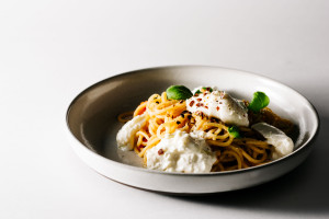 one pot tomato basil burrata pasta recipe - www.iamafoodblog.com